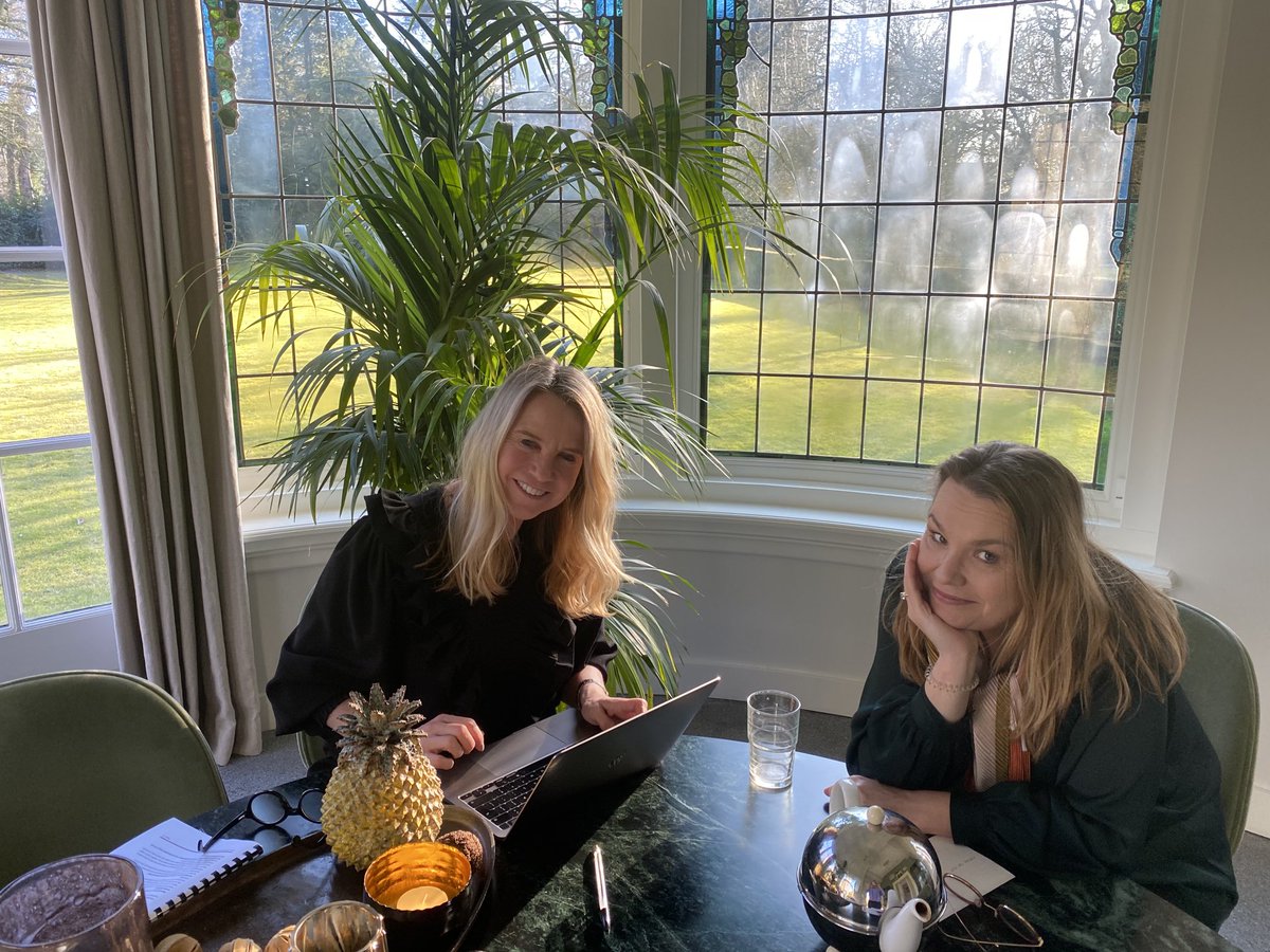 scheulderman75's tweet photo. Workin’ on de special van Linda’s Wintermaand, volgende week zaterdag op tv. ⁦@borsato⁩ ⁦@Kamorr⁩ ⁦@LindasZomerweek⁩ #SBS https://t.co/6a4kXKUI9D