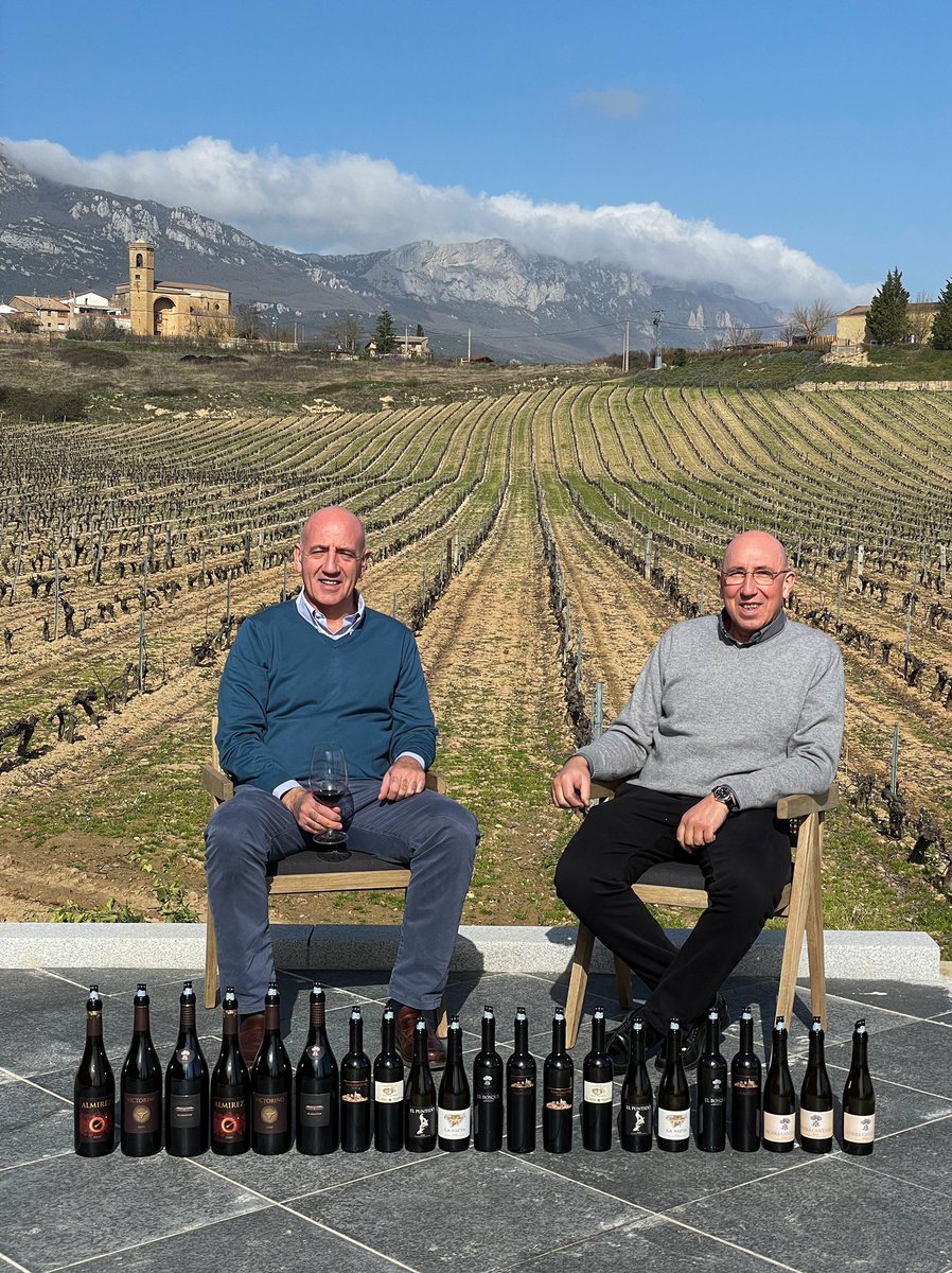 Marcos y Miguel Eguren elaboran vinos con una gran profundidad. Disfrutados generalmente en su juventud, es con más de 10 años cuando empiezan a revelarse y mostrar toda su complejidad. ⬇️ -QV