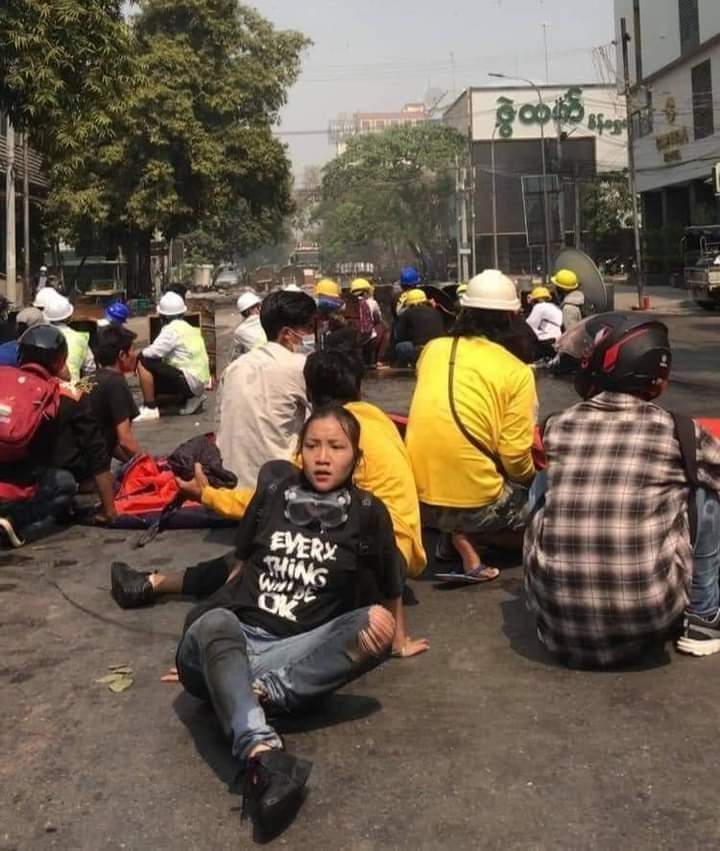 Rumors say that excavation of Kyal Sin's grave by the military would be for the sake of witchcraft that is to capture her soul from her dead body. We should remember that the junta is very superstitious.

#WhatsHappeningInMyanmar
#Mar5Coup 
#WeNeedR2PInMyanmar