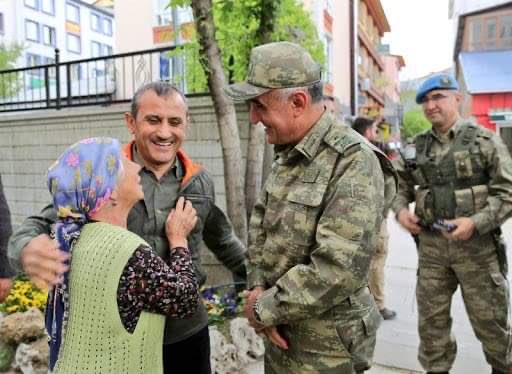 ibaydogan1453's tweet photo. Gülüşleri kaldı yadigar. Vatan size minnettar 🇹🇷🇹🇷🇹🇷 #Bitlis #osmanerbas https://t.co/9HXByYY5aF