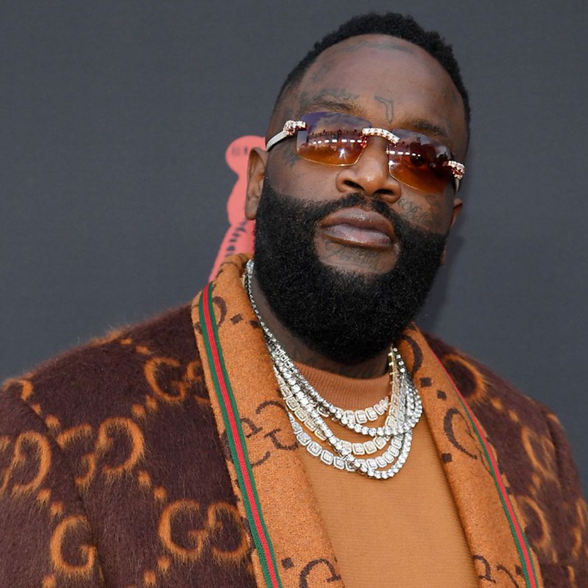 CorrectRadioTV's tweet photo. Just imagine say Cuppy & #bellashmurda follow feature ontop Rick Ross song, make e be say nah inside Agege dem kon shoot di video, as traffic don reduce for di area onto di new bridge, e go make sense?
Gud evening Eko!
@Rabony & @onakuale go soon
show ontop #JEJELI
#CorrectFmLag https://t.co/CgTCJibv9N