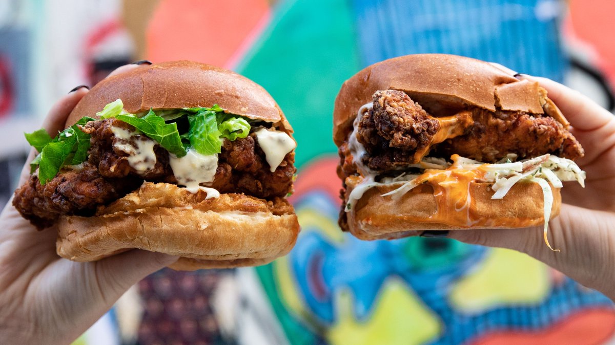 𝗕𝗜𝗚 𝗙𝗟𝗔𝗩𝗢𝗨𝗥 𝗙𝗥𝗜𝗗𝗔𝗬𝗦 🤩 
Flavour like you’ve never experienced is waiting for you on our new menu 🙌 
Including mouth-watering burgers from <a href="/Twisted_London/">Twisted London</a> 🍔 😮 
Read more ➡️ bit.ly/2VPyw3A

#HIGatwick #FlavourFriday #London #TwistedLondon