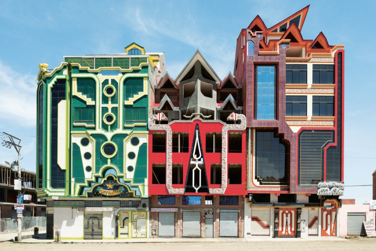 This month's #ArchitectureFriday is guest-curated by <a href="/_Beatrice/">Beatrice Galilee</a>, who will be sharing key projects from her book, #RadicalArchitecture. 
---
Image: #FreddyMamani’s sensational technicolor buildings, El Alto - Bolivia. fal.cn/3dOCQ