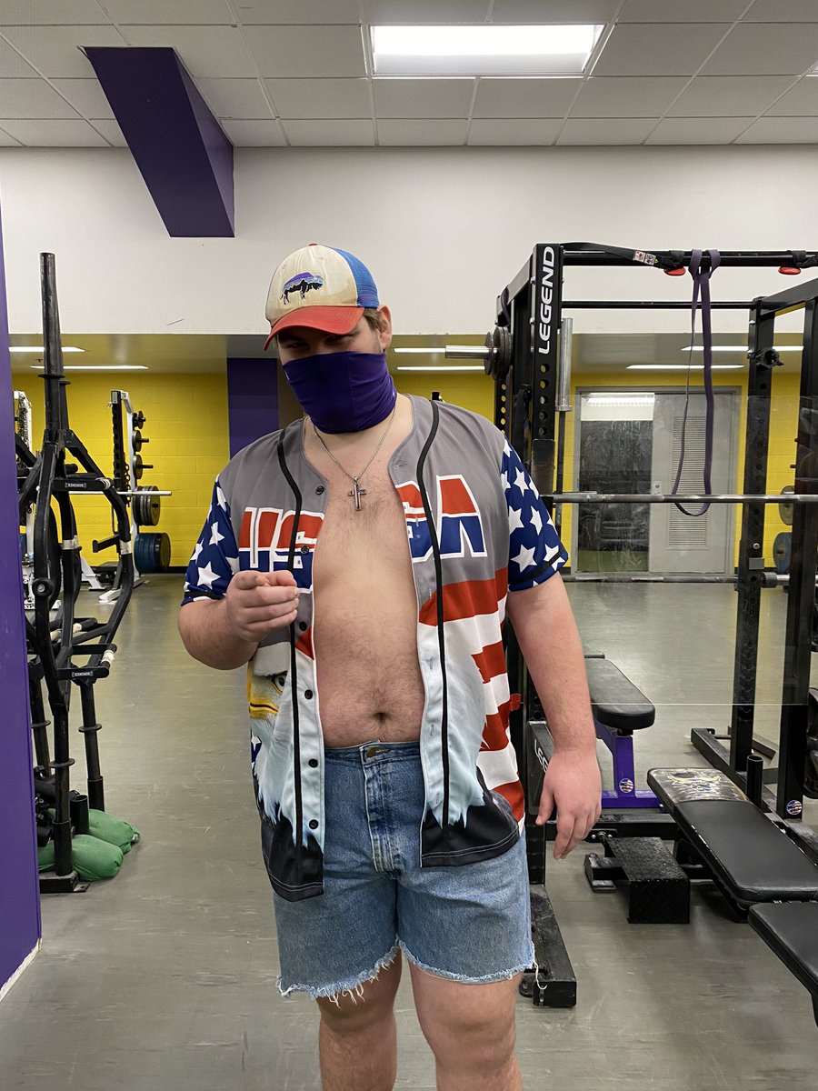 maverick_scoop's tweet image. Finalists from the 2nd Group were @Trevdog_Marq @EProdzinski &amp;amp; @mtzdavis4 The winner of the 2nd Group is....@EProdzinski #WhereIsTheBeach1-0