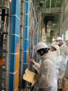 fabiennedulac's tweet photo. Suite aux dégradations volontaires de nos infrastructures, 
@Orange_France est pleinement mobilisée. Merci à toutes les équipes qui travaillent 24/24 pour rétablir nos réseaux et accompagnent nos clients.
@NDrouillet @CaroleLecoutre @micheljumeau @MarcBlanchet75 #herosdureseau https://t.co/RwE6psRblF