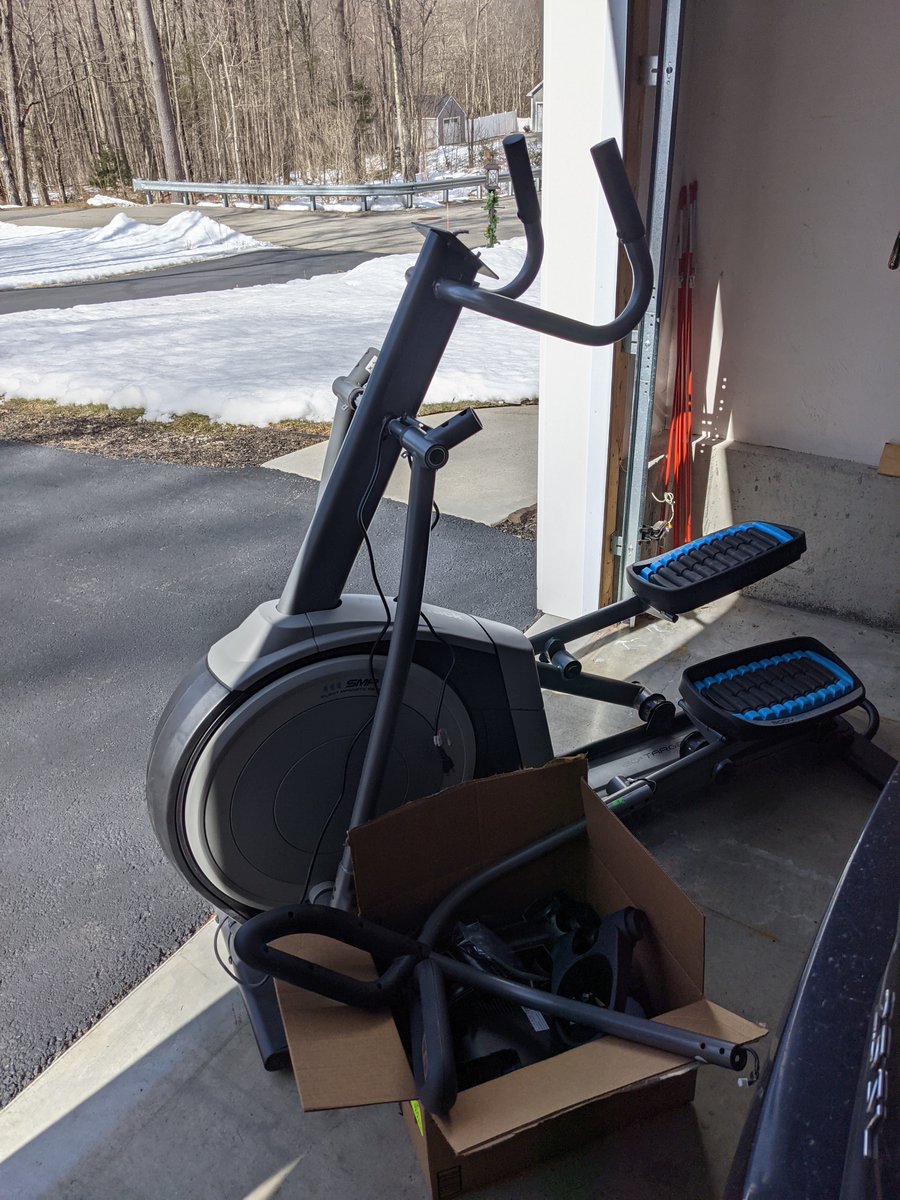 eric_g_c's tweet image. Day 79 - I got more exercise/cardio lugging this PoS machine up my basement stairs for return, then I ever did using it... oh wait I never got to use this brand new machine! Thanks for nothing @NordicTrack #dontbuynordictrack #victimsofnordictrack #stayawayfromicon