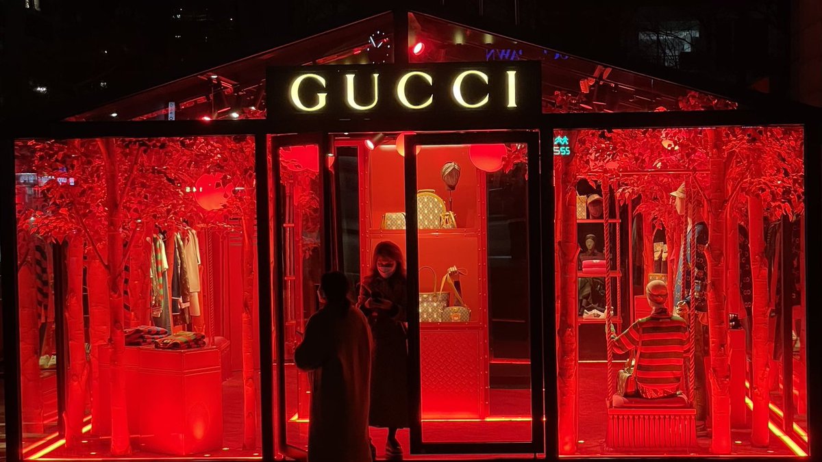 Outlander Magazine on X: The Gucci x Kai Pop-up Store looks so cool in the  evening!  / X