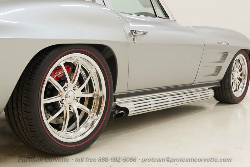 ProTeamCorvette's tweet photo. Hello Sweet Saturday. We meet again.
I must say you wear it well.
#SaturdayVibe and a #CorvetteLife https://t.co/Mje84DjafI