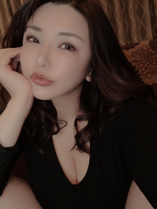 おうちまったり?

Home look video 
https://t.co/LAlHxGM9jn https://t.co/Qosqn2leol