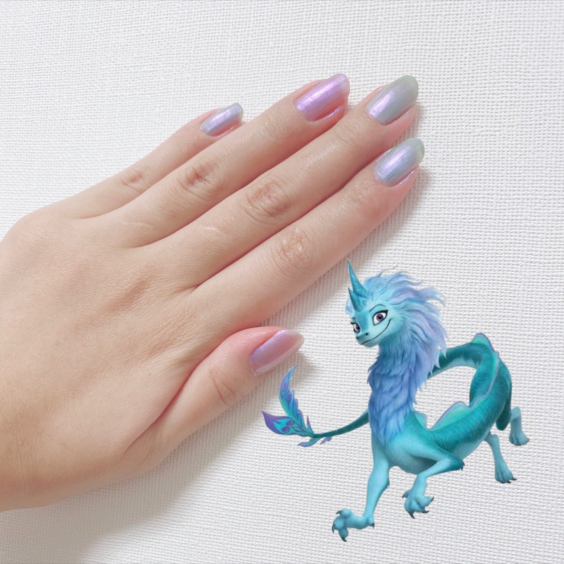 mamiiiiii27's tweet photo. Sisuっぽい色で縦グラデしてみた💅
楽しみ〜🐉✨✨✨

#ラーヤ
#ナマーリ
#トゥクトゥク
#シスー 
#ラーヤと龍の王国 
#Raya
#Namaari
#TukTuk 
#Sisu
#RayaandtheLastDragon 

#Ducato
#N132
#Oborokumo
#NailHolic
#Nail
#ネイル https://t.co/AceGJ2qWu1