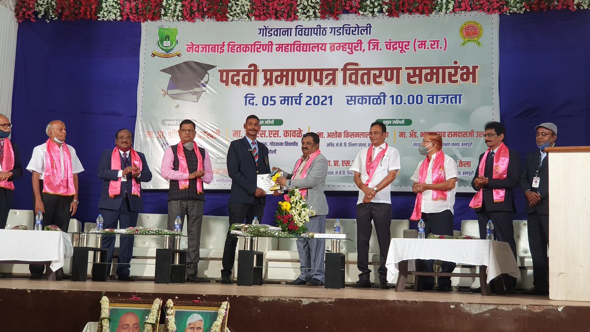 nccnhc_20's tweet photo. #NationalCadetCorps
#ConvocationCeremony
Felicitation of NCC Cadets SUO Pankaj Mandade, Cadet Vaishnavi Barde &amp; Ex Cadet Sandip Raut for their remarkable success in NCC by Dr Shrinivas Warkhedi, Honourable Vice Chancellor, Gondwana University, Gadchiroli.
@orange20mah
@orangegp68 https://t.co/Y3VZmF1FLG