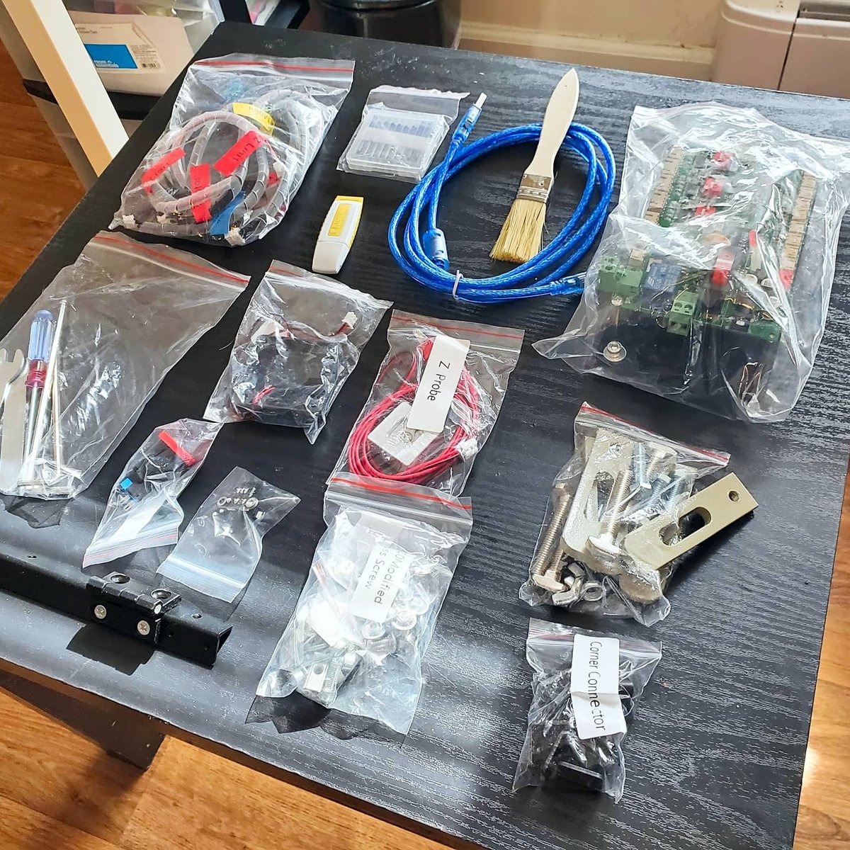 njmlittle89's tweet image. Building time!! 🪛🔧💪🏾, I take pride in my ability to adapt and learn new things.. I put my mind to it and learn it.. 🧠 #learnsomethingneweveryday #CNCMachine  by #FoxAlien #engraving #woodcarving... 😁 (pumped!)