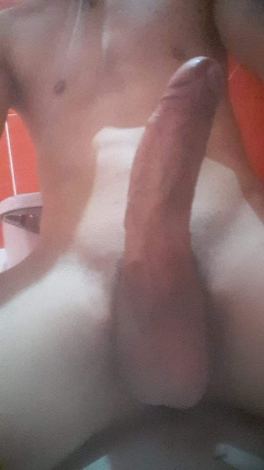 David35349681's tweet photo. Doy masajes y servicios sexuales a domicilio interesados inbox https://t.co/mPMixXpMhv