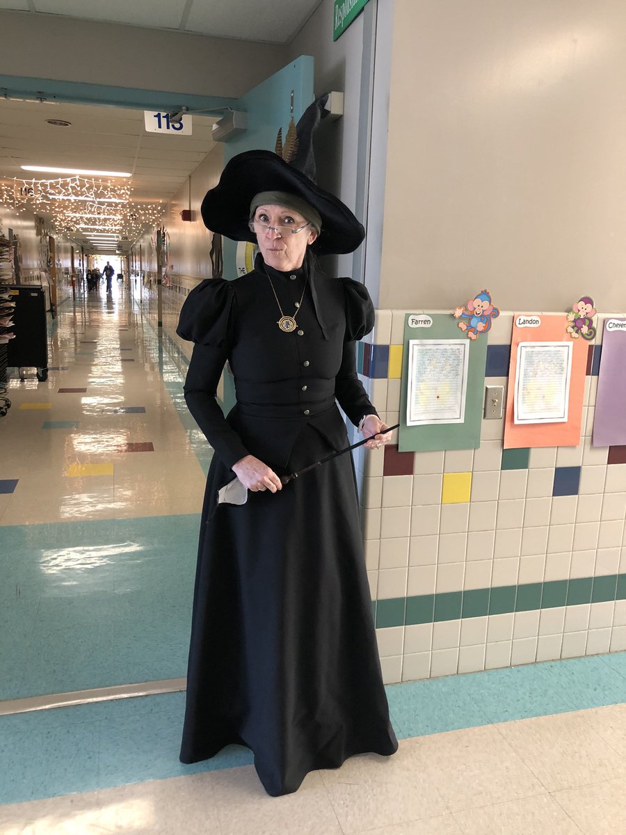 NyeElementaryLD's tweet photo. More #favoritebookcharacter fun!! https://t.co/TqjZTwyiIe