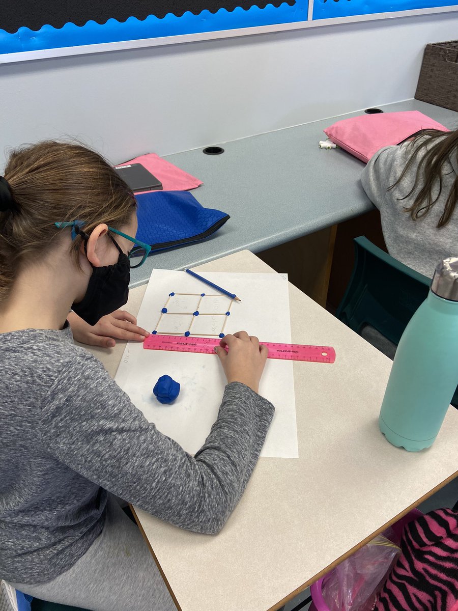 FanningECCansoA's tweet photo. Hands on math! mm to cm is always a tough one. Engagement level = ⬆️ https://t.co/wW0AlmvVj9