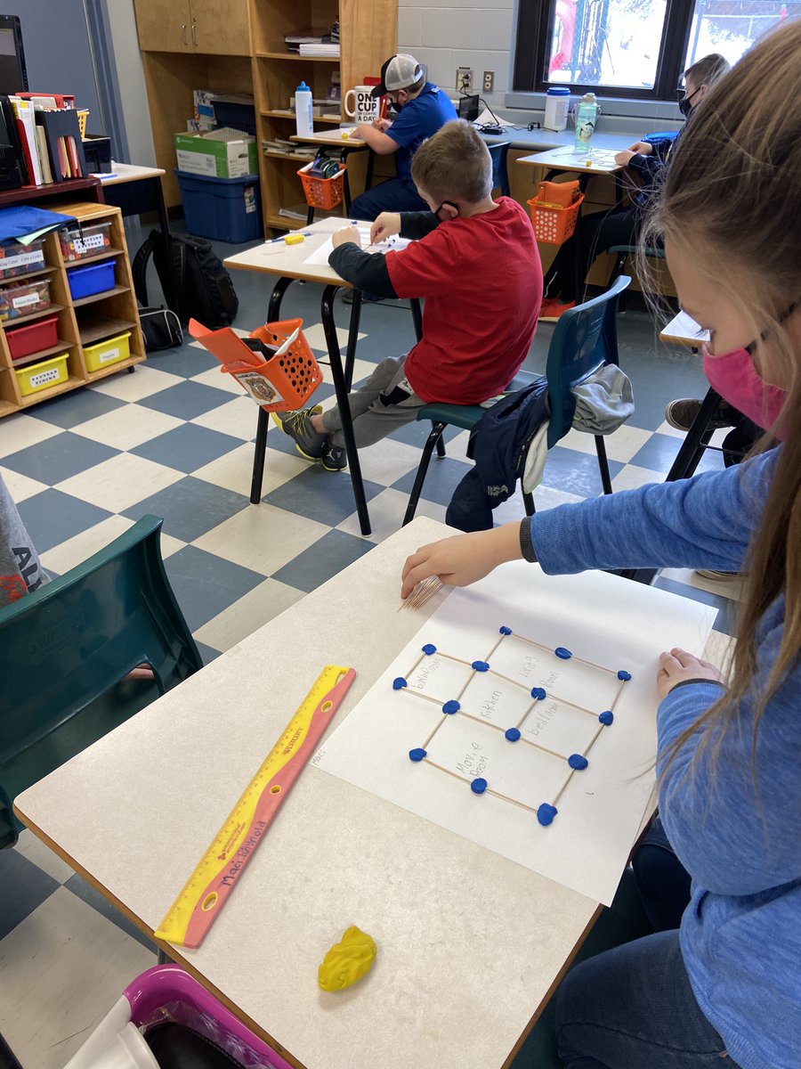 FanningECCansoA's tweet photo. Hands on math! mm to cm is always a tough one. Engagement level = ⬆️ https://t.co/wW0AlmvVj9