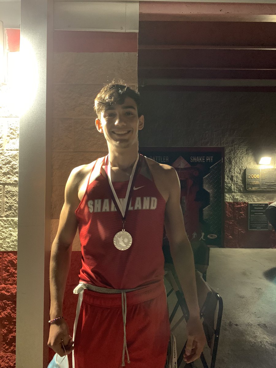 Luis has worked extremely to get to this point. We’re not done yet! Making memories with a medal finishes in the 400! #WAR #SharylandTrack #speedkills #SHS