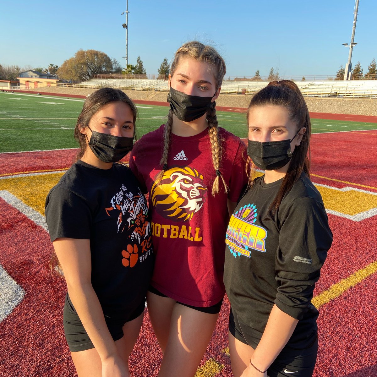 Congratulations  to our Varsity Sideline captains! Maleah, Brylie and Savannah! ❤️🦁