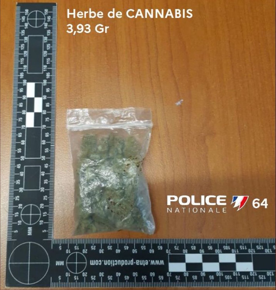 Nain_Portekoi's tweet image. Putain mais quelle histoire, quels rebondissements, quel héroïsme ! Ça mériterait de finir sur Netflix un truc pareil !