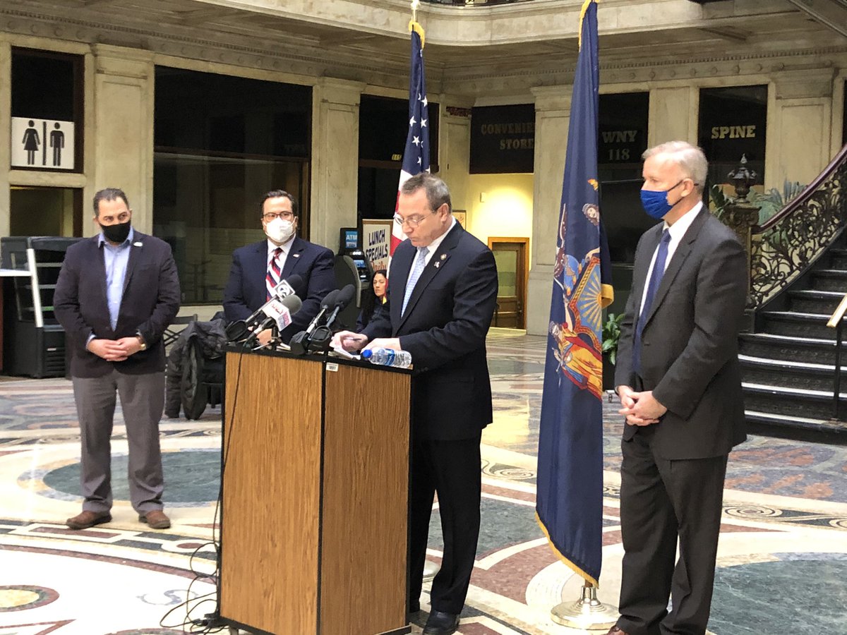 WBEN's tweet image. NOW: Congressman Chris Jacobs and NYS Assemblyman David DiPietro are calling for schools to be reopened to in-person learning.