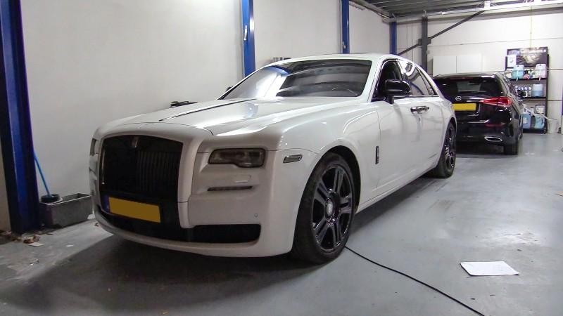 Politie treft peperdure auto's aan bij meerdere invallen in gemeente Haarlemmermeer..