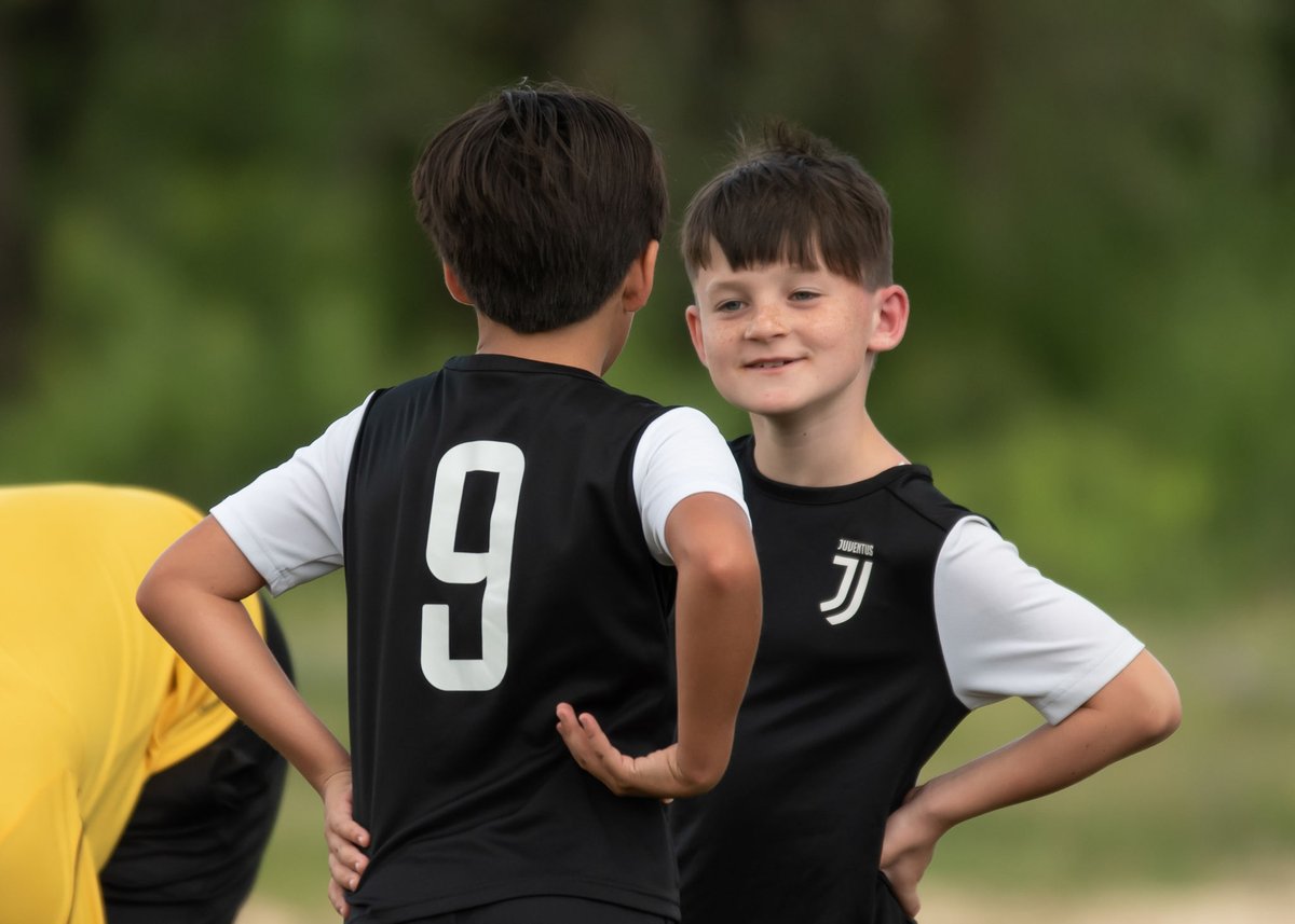 JAcademySA's tweet photo. That Friday smile! #ForzaJuve 🖤🤍 https://t.co/wWrUJUmJi1