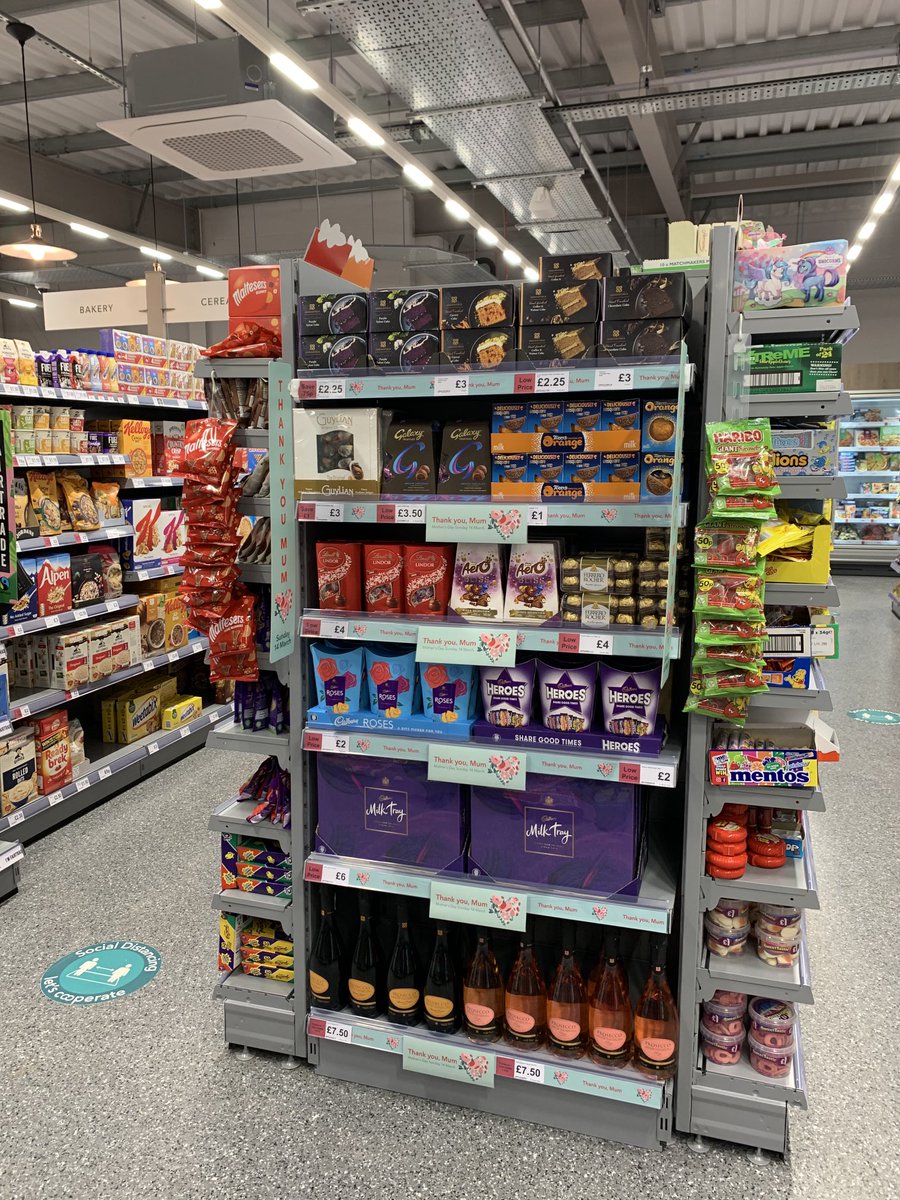 Mother’s Day starting to take shape at Grendon ⁦<a href="/AdrianD93465562/">Adrian Dunn</a>⁩ ⁦<a href="/ClaireKoziol/">Claire Koziol</a>⁩ ⁦@grahamwren2⁩ ⁦@PaulalanDennis⁩