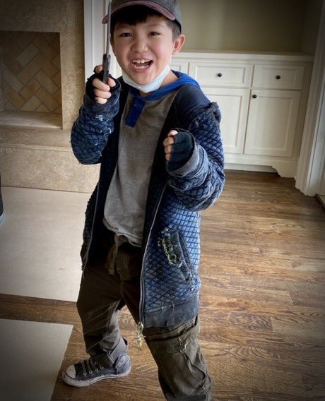 LegendsGrimes's tweet photo. Omg... little #Hershel is so cute and he has his own knife!! 

#Twd #Amc #TheWalkingDead #HershelRhee #MaggieRhee (mom) #GlennRhee (dad) https://t.co/tqn5txfWzk