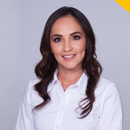 MovCiudadanoMX's tweet image. Como diputada, @bibyrabelo demostró su amor por su estado y alzó la voz ante las injusticias. Hoy quiere seguir luchando de la mano de las y los campechanos, por eso la elegimos como nuestra candidata a la alcaldía de Campeche. 💜🙌