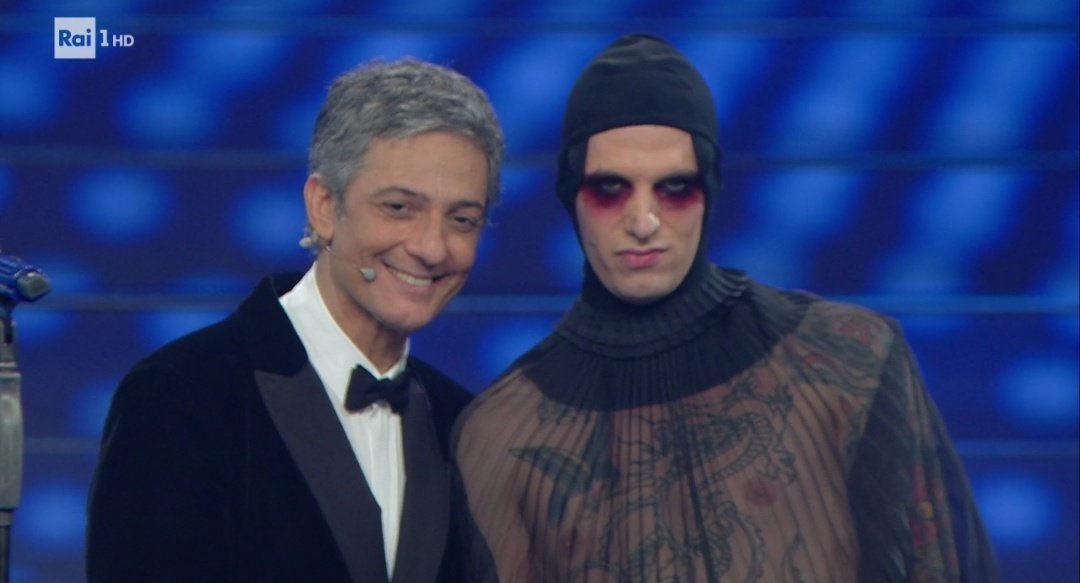 foolinred_'s tweet photo. how it                              how it's
started                              going
#Sanremo2021 https://t.co/FCniCezOiH