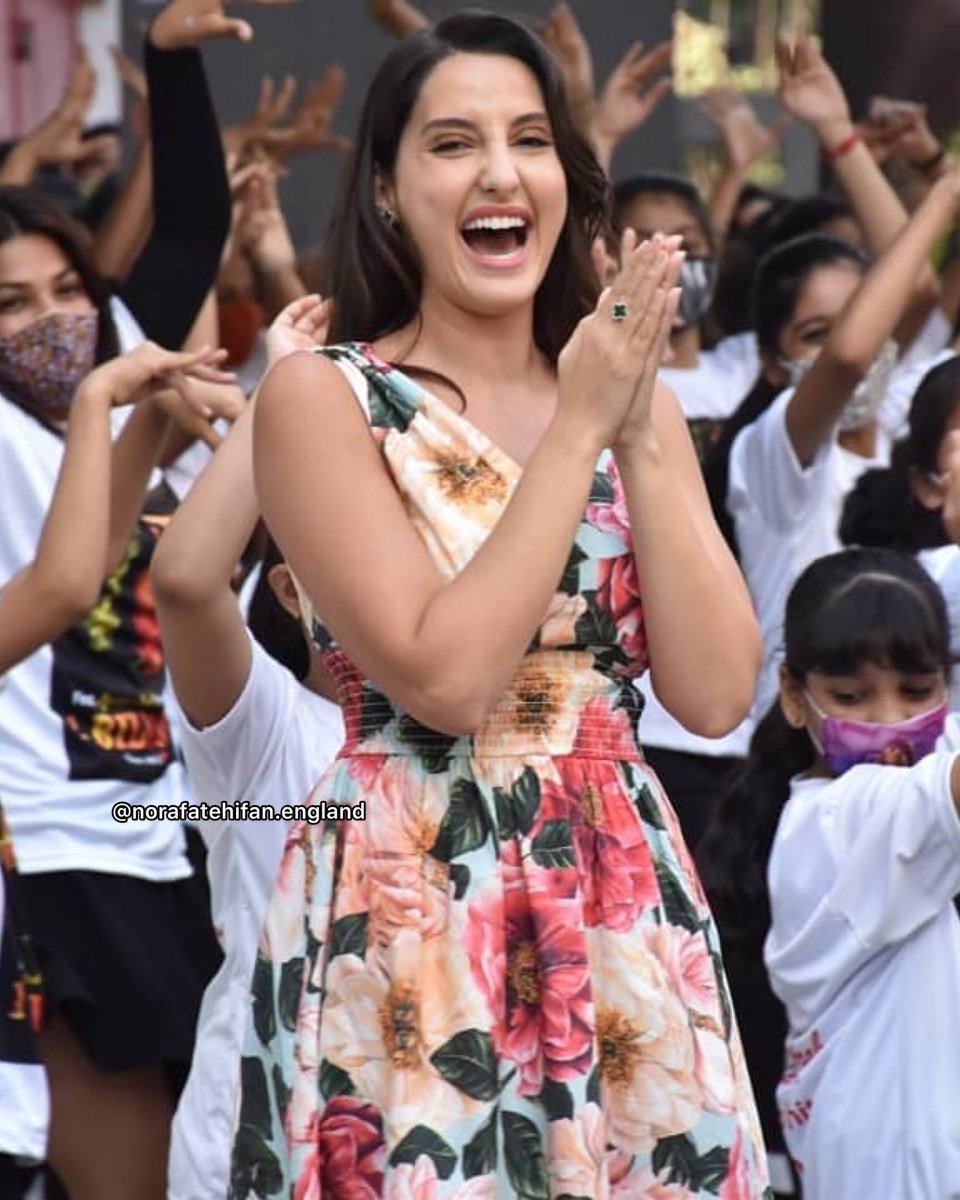 NoraFatehiEng's tweet photo. Nora Fatehi looked Sooo Beautiful today celebrating 1 Billion views for Dilbar! 😍🥳💃🏻❤️

#NoraFatehi #NoraFatehi1BDilbar #Dilbar1BillionViews #NoraFatehiFans #WeLoveNoraFatehi #Bollywood https://t.co/foiMakRWbJ