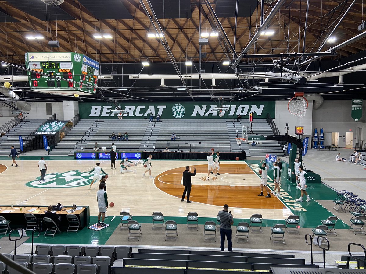 X106_Sports's tweet photo. Tune in to @KZLXfm tonight for a doubleheader of MIAA tournament action here from Bearcat Arena. The first semifinal tips off at 5:00 with second game following. https://t.co/Gd4LFQh88C