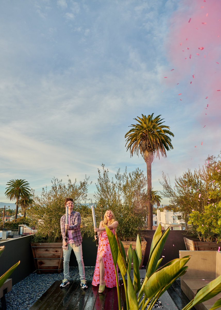 Laura_Leighe's tweet photo. We would like to formally announce that...itโs a GIRL!!!!!!๐๐๐ฅณ ๐โจ๐๐๐ง๐ผโโ๏ธ๐
#pinkparty #babygirl #mylittlemermaid #californiagirl #lilmonkey ๐
@HalineMelendez ๐ธ https://t.co/N4Rm6tVM35