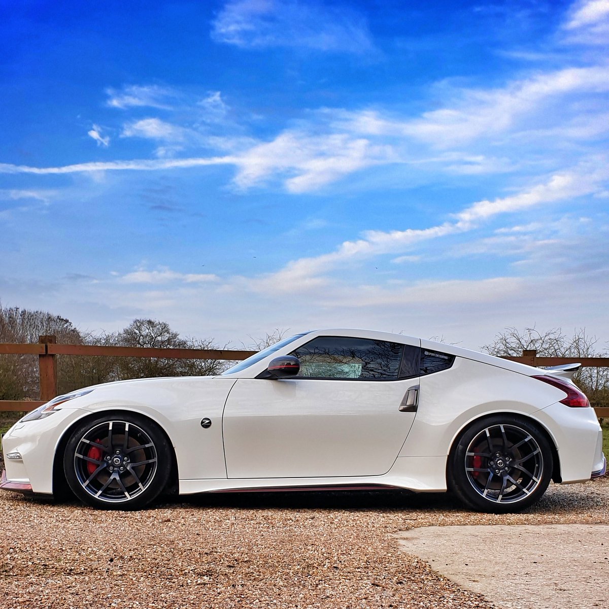 SportZnTouring's tweet photo. Soon to have its suspension raised, slightly... For good reasons though... But I'll be honest, I'm in two minds because I really love the stance 🤔 
Watch this space!
...
#stormwhite370z #oemplus #nissan #370z #nismo #nissan370z #370znismo #nissan370z https://t.co/nQZdtaL58o