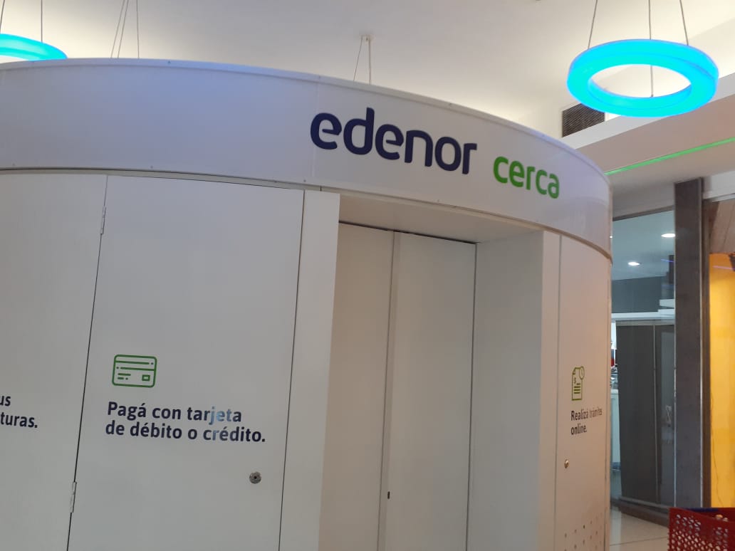 marianog78's tweet photo. Alguien q se haga cargo de molestar a Edenor hasta q nos den una respuesta? Por dios no se puede creer la ineficiencia de esta compañía, meses q esta esa cabina al pedo @ischargro @dzapatillas @SergioMohadeb @shale24 @pabloduggan se puede hacer algo? https://t.co/PeL2OCDfG9 https://t.co/MQuaaVWvXS