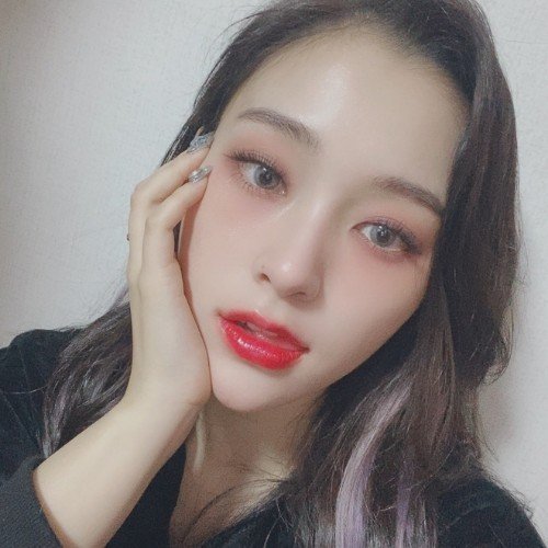 gahyeon hourly (@gahyeonhour) on Twitter photo 