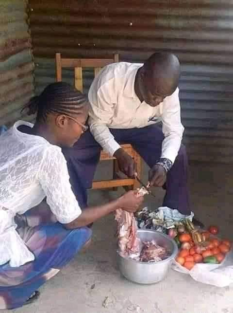 Mulembe_FM's tweet photo. Mwanaume anajulikana ako na akili kwa.......???..#partytimee mbelee iko sawaaa....umetoa pete ukiwa wapii..??? https://t.co/OlnEHn1N7X