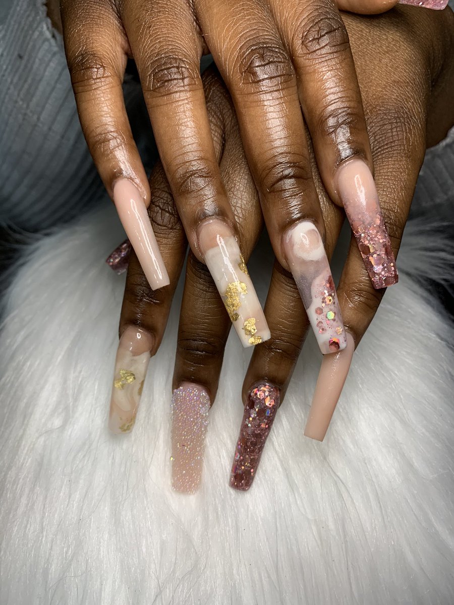 Creative Control set 💗

#selftaught #jaxnails #jaxnailtech #jaxstylist #jacksonvillenails #jacksonvillestylist #floridanails #904nails #904nailtech #duvalnails #duvalstylist #duvalnailtech #longnails #shortnails #glitternails #marblenails #swarovski #jacksonvillestylist #RT