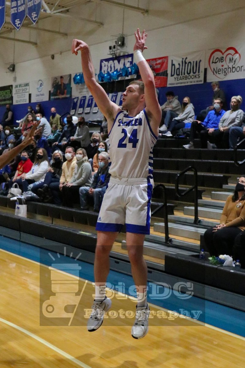 LouProspectsFou's tweet photo. 2021s @jakewhitlock__ w/26p/2stl @Samconley15 w24p/9r &amp; @LucasHornback w/8p/10r (Marietta commit) in Spencer Co. W last night! https://t.co/BZeLHXOTR1