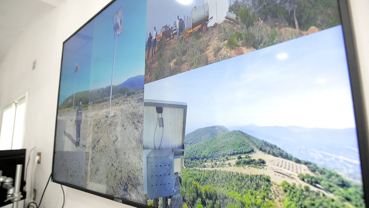 UNDPinTunisia's tweet photo. Le Ministère des Affaires Locales et de l’Environnement avec l'appui de @UNDPinTUNISIA inaugure à Ain Draham la 1ere salle de gestion des risques de #catastrophes en Tunisie🇹🇳 avec la réalisation d’un exercice d’une opération blanche.

➡️https://t.co/EVqLLzfg7k

#odd13 #odd11 https://t.co/SIhkWfNEjb