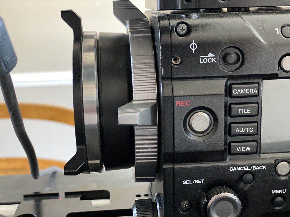 setla's tweet photo. It’s Friday, selling some amazing film gear, who is looking for a #SonyF55 package with a lot of extras? $9000 only 37 hours on new chip DM for more @SonyProUSA https://t.co/F1IxUYE13Q