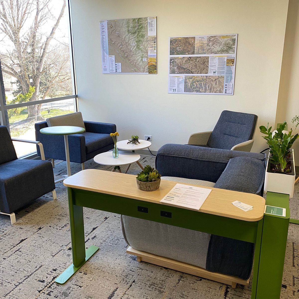 freeformspaces's tweet image. Welcome to town, @VPIreps! Thanks for letting us check out your space (and extra thanks for your patience while every single one of us tried out every single chair 😅)