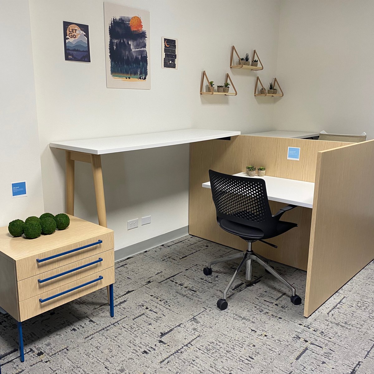 freeformspaces's tweet image. Welcome to town, @VPIreps! Thanks for letting us check out your space (and extra thanks for your patience while every single one of us tried out every single chair 😅)