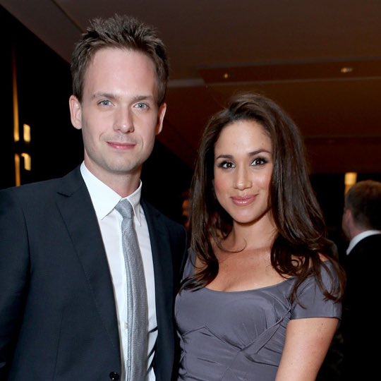 PopCrave's tweet photo. Meghan Markle’s #Suits’ co-star Patrick J Adams defends her and calls out the royal family:

"This newest chapter and it's timing is just another stunning example of the shamelessness of a institution that has outlived its relevance." https://t.co/CtuWSaFxi6