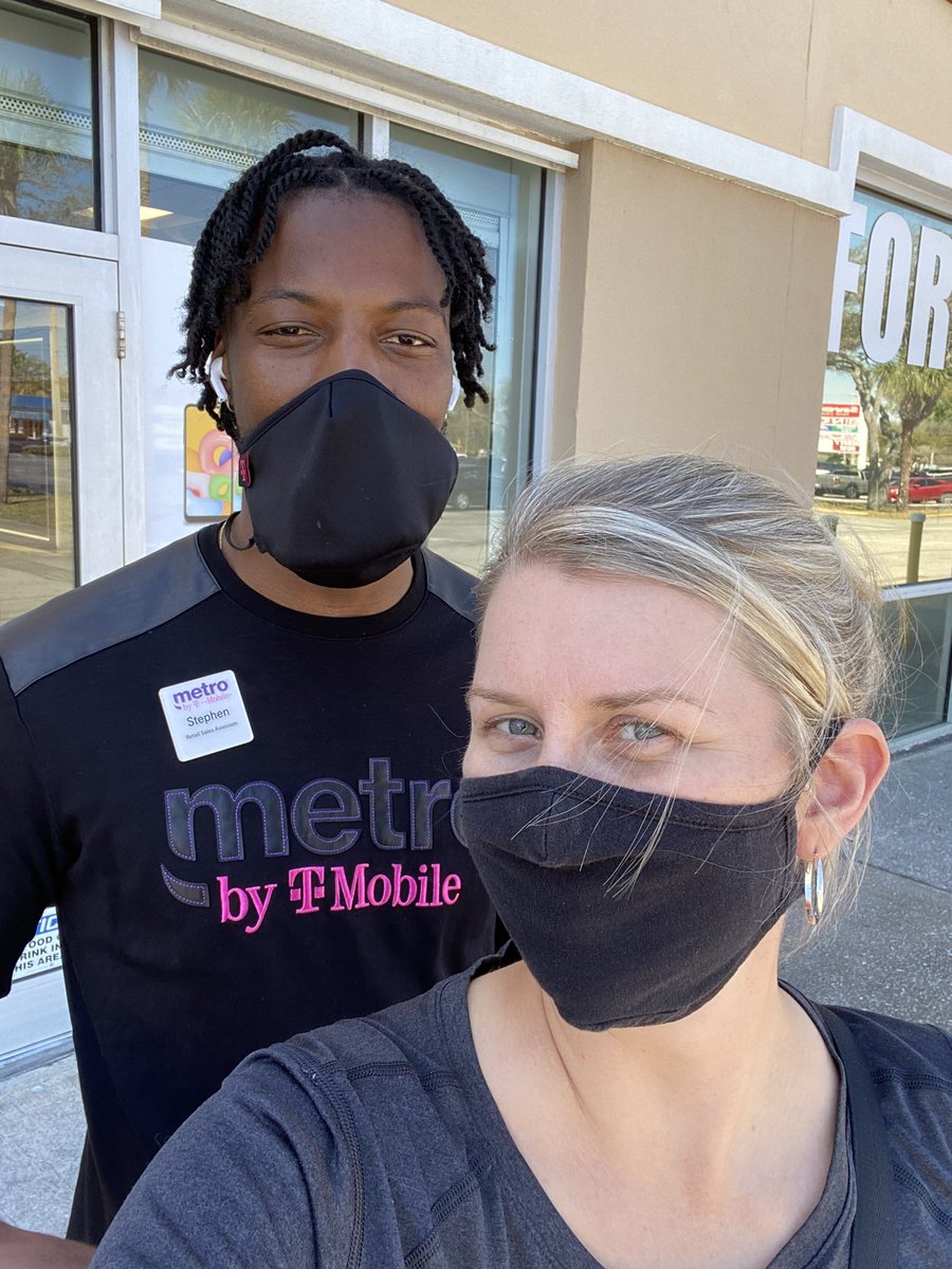 jeanniegibb's tweet photo. @JonFreier @TMobile Love working with my ME @Just1finesse ..  he always have the drive to make those sales happen! #EmployeeAppreciationDay https://t.co/8mX84shKUz