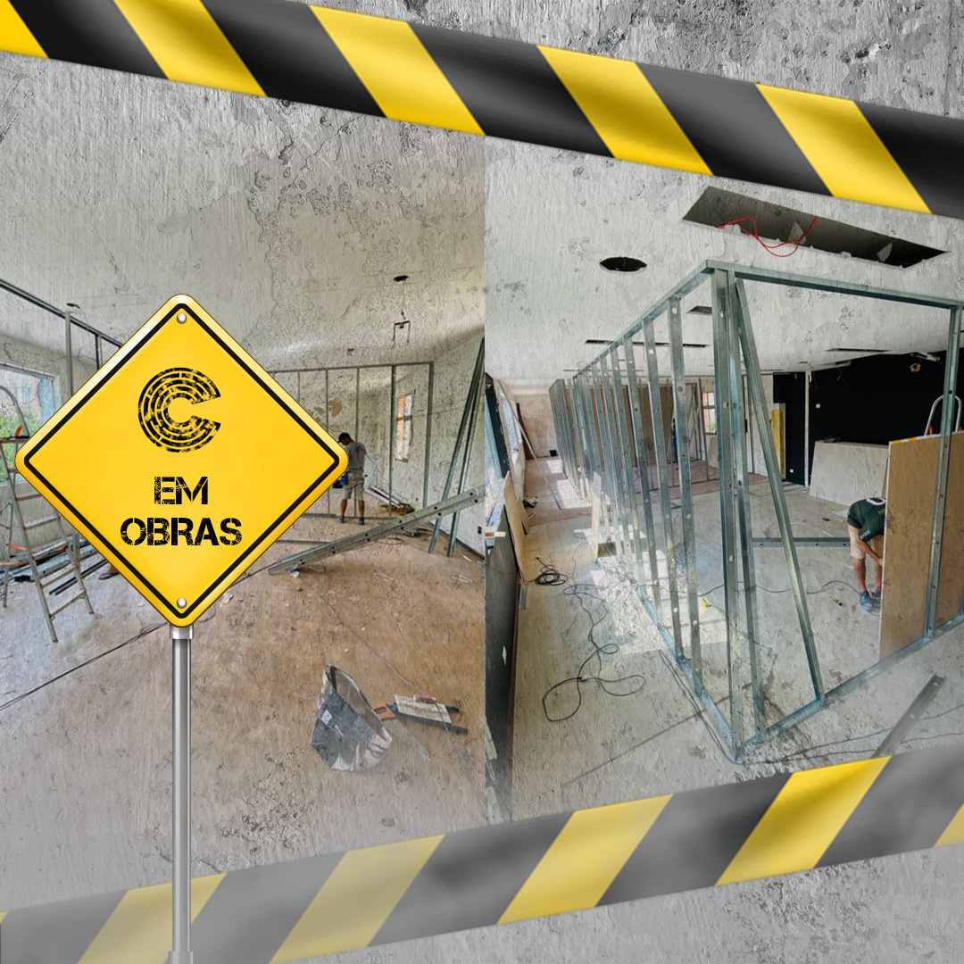 Escape60Oficial's tweet photo. ⚠⚠⚠ESTAMOS EM OBRAS!⚠⚠⚠
Onde será que estamos? O que estamos fazendo?
Alguém sabe nos dizer?
#Escape60 #EmObras
#PraCegoVer: A imagem mostra duas fotos de obras. Os dois ambientes estão em construção, com duas faixas amarelas e uma placa sinalizando a obra. https://t.co/2oLIJwFVkW