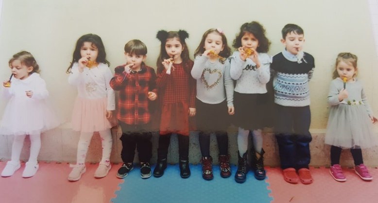 İnşallah evlerinde aileleriyle birlikte olurlar...
BenimDuam