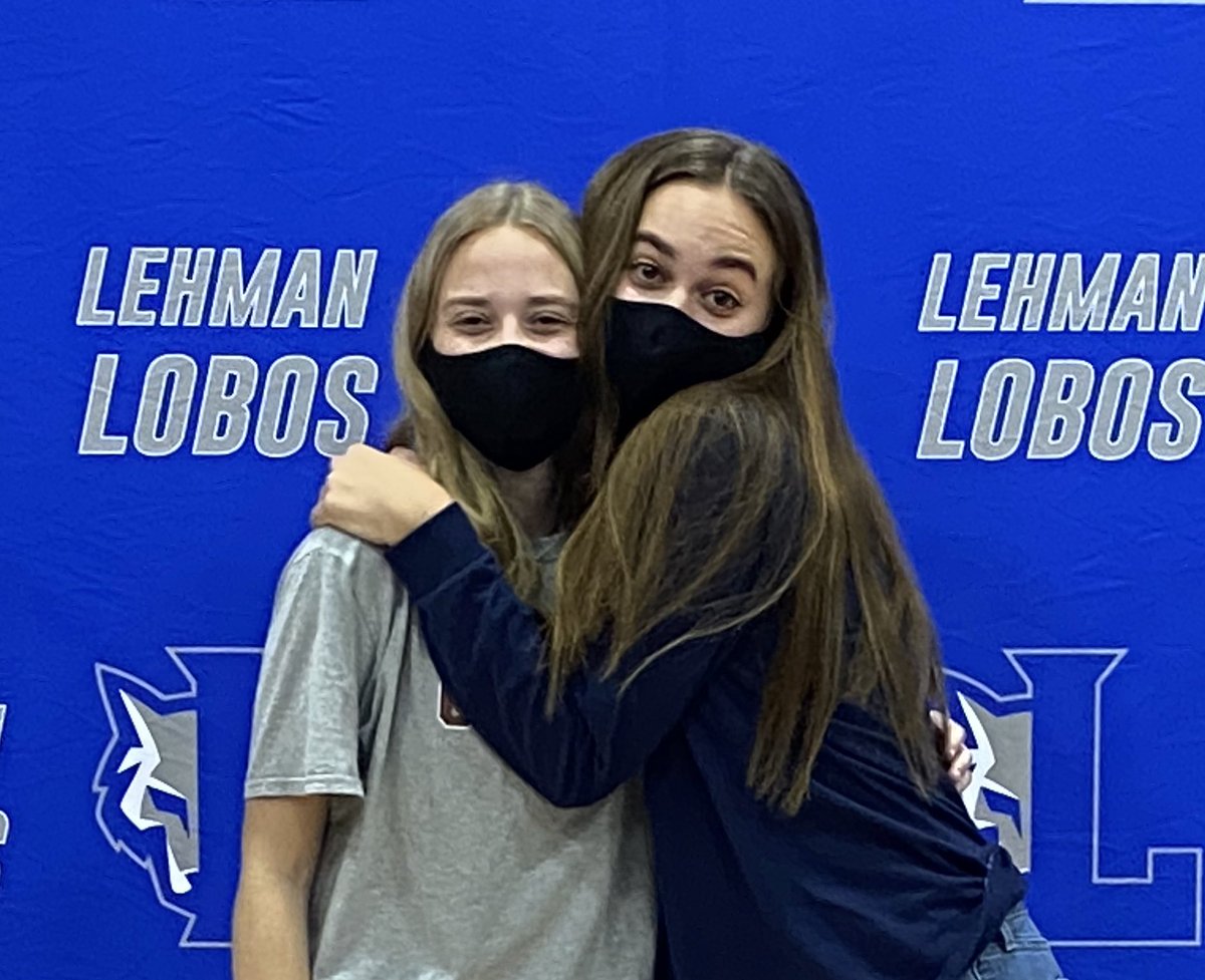 KathyMom2four's tweet photo. Game Day! Lady Lobos are taking on Canyon at Canyon! β½οΈπβ½οΈ#GoLadyLobos #LoveMySoccerGirls https://t.co/0DDewo35f7