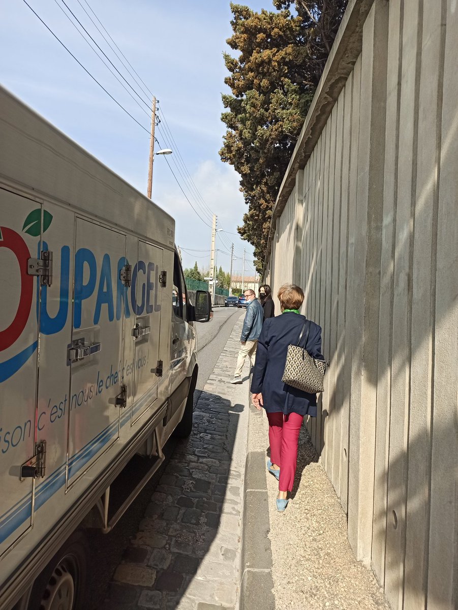 ALouisMars's tweet image. 🚶🚗  À Sainte-Marthe dans le 14e arr. l&apos;étroitesse de certaines rues met en danger les personnes à #mobilité réduite, les poussettes, les piétons en général. Leur #requalification doit être une priorité.

Je partage l&apos;engagement et la détermination du CIQ pour le quartier.