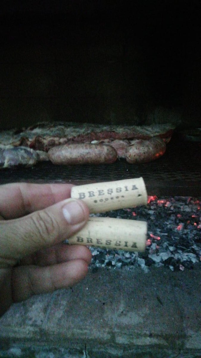 La vida es más linda cuando se comparte vinos con amigos